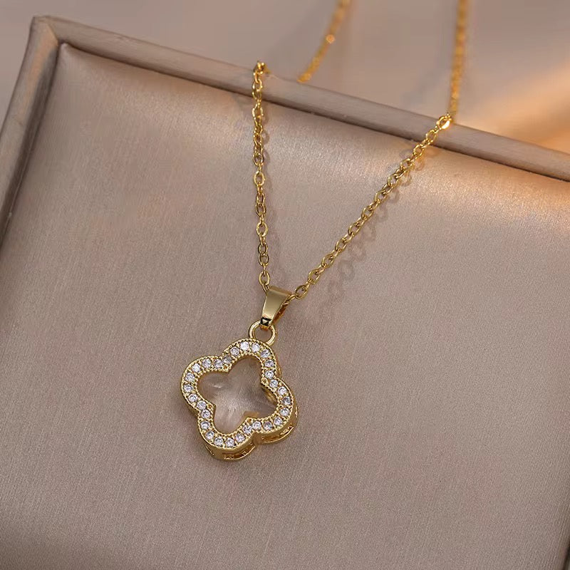 Trendy Crystal Four Leaf Clover Flower Pendant Necklace -White